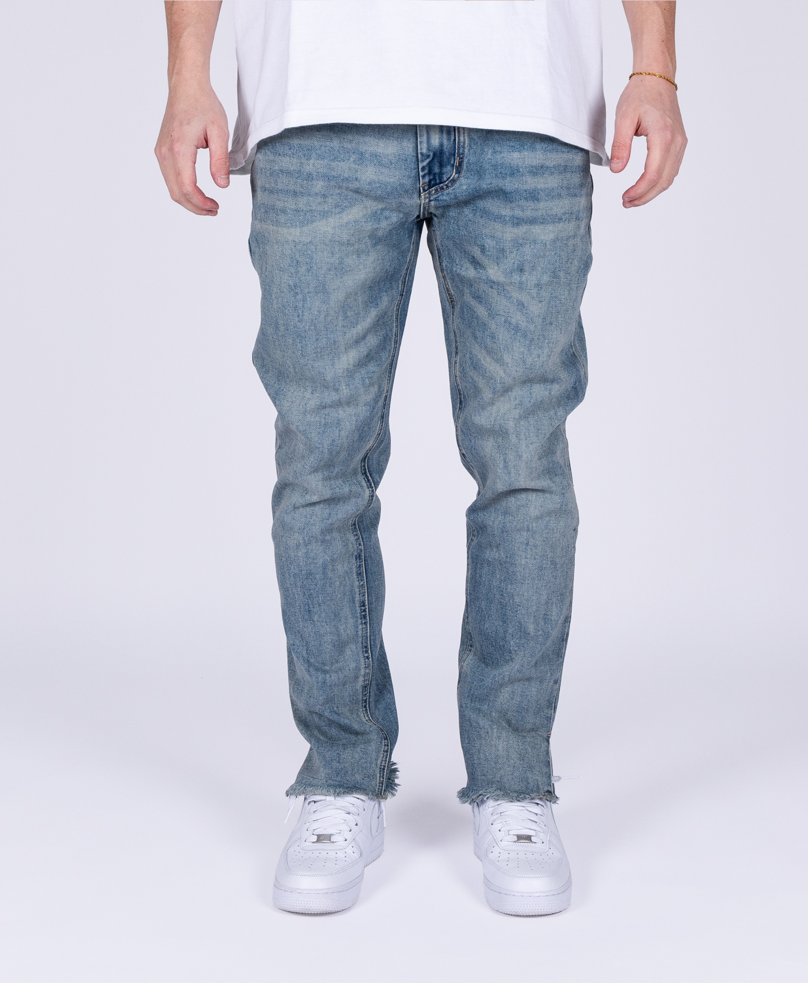 SPLIT STRAIGHT LEG JEANS